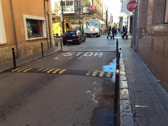 Mor el conductor d'una motocicleta en un accident al centre de Vilanova i la Geltrú. EIX