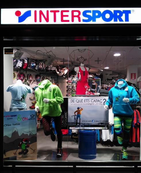 Nadal solidari a Intersport Olaria. Intersport Olaria