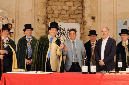 Nous confrares de mèrit en l'agermanament de la Confraria del Cava amb la DO Terra Alta. Confraria del Cava