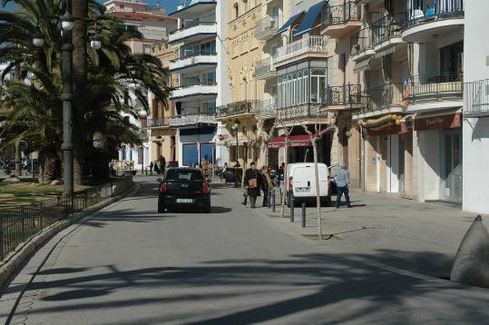 Nova campanya de la Policia Local de Sitges per fer respectar les zones de càrrega i descàrrega. Ajuntament de Sitges
