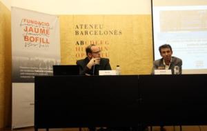 Òscar Valiente i Ismael Palacín, de la Fundació Jaume Bofill, presentant l'estudi sobre competències en adults. ACN