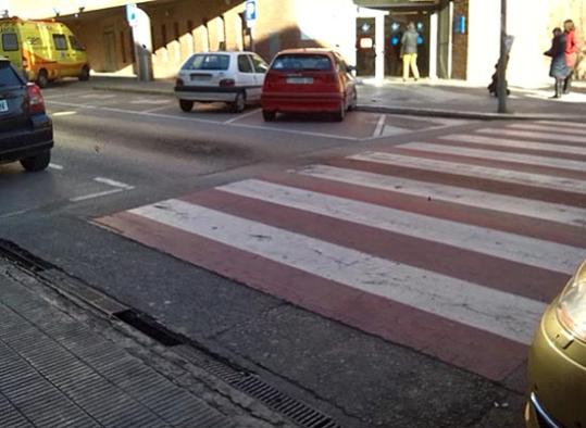 Eix. Pas de vianants elevat del CAP