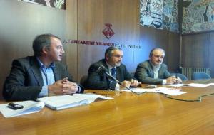 Pere Regull, Aureli Ruiz i Ramon Zaballa han presentat la proposta de pressupost municipal de Vilafranca. Ajuntament de Vilafranca