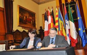 Pere Regull rep els alcaldes de les ciutats agermanades de Melzo i Novo Mesto i signa un pacte damistat amb Villefranche-sur-Saône
