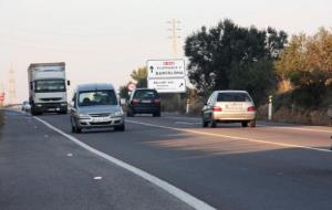 Pla general de diversos vehicles circulant per l'N-340 a l'altura de Bellvei, el 9 de novembre de 2015. ACN