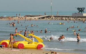 Platja de Ribes Roges. Eix