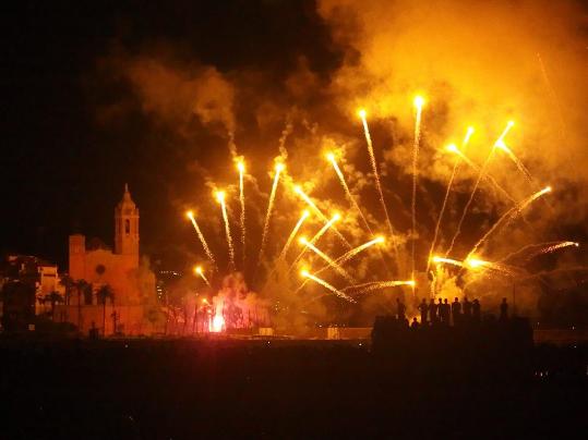 Sitges viu el Sant Bartomeu més multitudinari. EIX