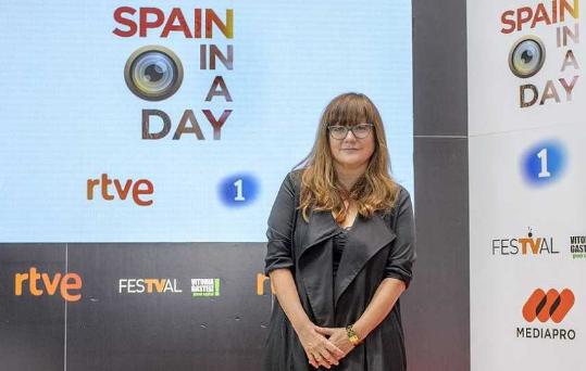 'Spain in a day', una pel·lícula dirigida per Isabel Coixet, plasmarà 24 hores de la vida d'Espanya a través dels ulls i les veus de la seva gent. RTV