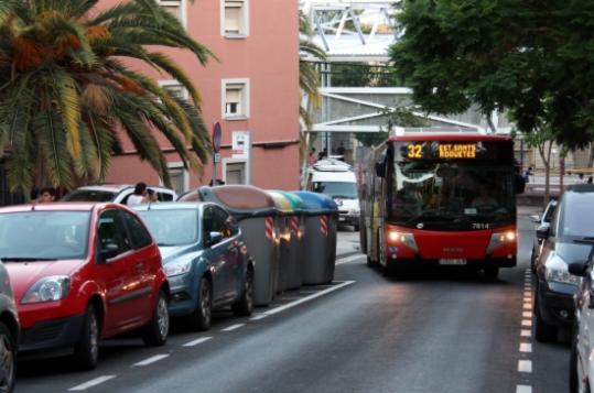 Un bus de la línia 11 de Transports Metropolitans de Barcelona. ACN