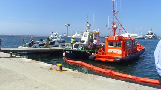 Generalitat de Catalunya. Un simulacre posa a prova el Pla d'autoprotecció del port de Vilanova