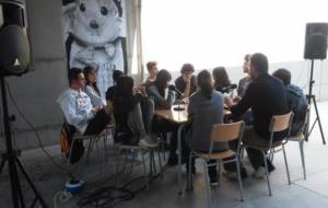 Una sessió del grup de ràdio del Projecte intel·ligències Múltiples de l'institut Montgròs