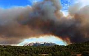 Una setantena de voluntaris del Penedès i Garraf, a l'incendi d'Òdena