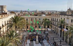 Vilanova celebra el Dia dels Drets dels Infants amb un enlairament de globus. Ajuntament de Vilanova