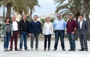 Vuit del nou alcaldables de Vilanova i la Geltrú, a la plaça del Port