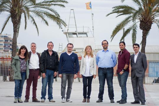 EIX. Vuit del nou alcaldables de Vilanova i la Geltrú, a la plaça del Port