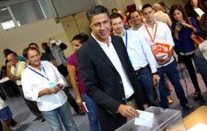 Xavier García Albiol, candidat del Partit Popular Català (PPC), just en el moment de votar. ACN