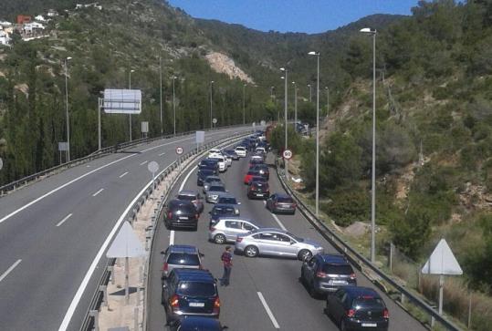 Accident greu a l'autopista C-32, al terme municipal de Sitges. EIX