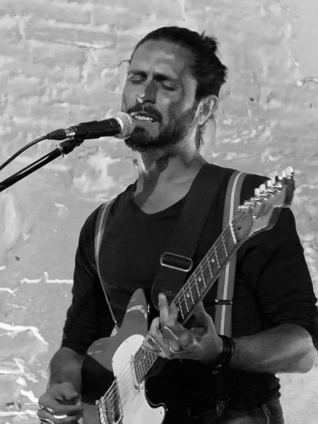El Cafè d’El Centre de Llorenç presenta el guitarrista Andreu Martínez