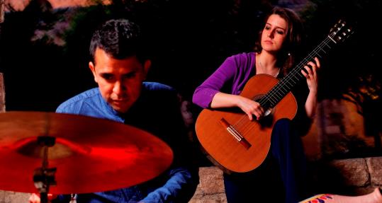 Concert de guitarra i percussió amb Ljubica Bukvic i Yehosua Escobedo