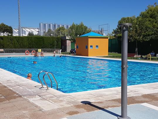 Festa de final de temporada a la piscina de Santa Margarida i els Monjos