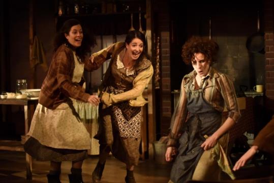 Dansa d'agost, amb Marta Marco i Nora Navas