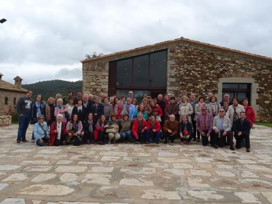 Actuació conjunta del Cor Orfeó del Vendrell i el Cor Maragall de Girona per  Santa Teresa.