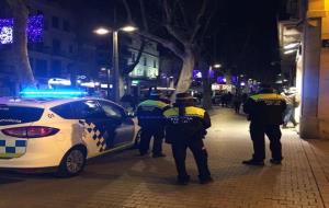 Agents de la policia local en els serveis especials de vigilància durant la campanya de Nadal. Policia local de Vilanova