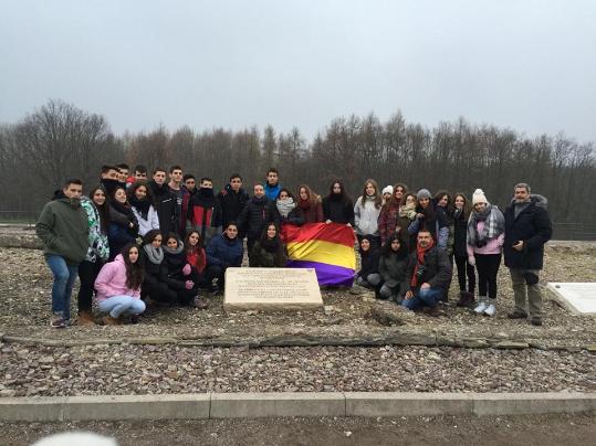 Alumnes de l'institut Lluch i Rafecas visiten el camp de concentració de Buchenwald. Amical de Mauthausen