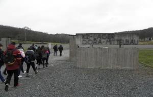 Alumnes de l'institut Lluch i Rafecas visiten el camp de concentració de Buchenwald