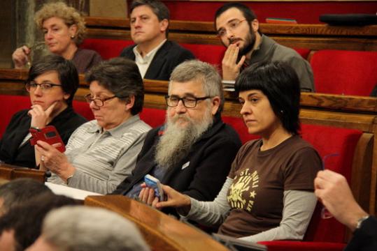  Anna Gabriel, Joan Garriga i Gabriela Serra avui al parlament. ACN/ Begoña Fuentes