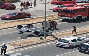 Aparatós accident de trànsit a la C-31, a Cunit, sense feris