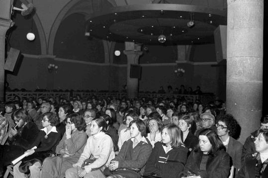 Assemblea a la Sala Marfil. Arxiu Comarcal Garraf