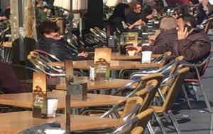 Bon temps. Terrasses a la rambla Principal de Vilanova