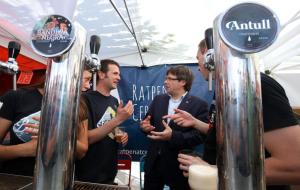 Carles Puigdemont ha visitat aquest dissabte la XI Mostra de Cervesa Artesana de Mediona