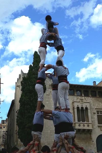 Castells de 6 a la Diada itinerant de la Jove de Vilafranca. Jove de Vilafranca