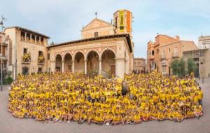 Centenars de fil·loxeraires participen a la foto del 35è aniversari. Blai Carda