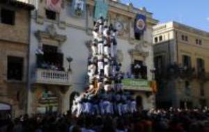 Coronació del 5 de 9 amb folre dels Castellers de Sants a la tercera ronda