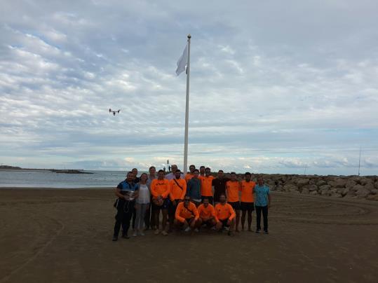 Cunit hissa la Bandera Blanca a les platges. Ajuntament de Cunit