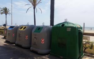 Cunit renova les bateries de contenidors del passeig Marítim