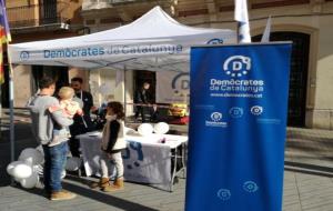 Demòcrates de Catalunya al Garraf denuncia un atac a la parada informativa instal•lada a Vilanova. Demòcrates de Catalunya