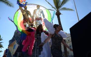 Desfilada de carrosses a la Sitges Gay Pride