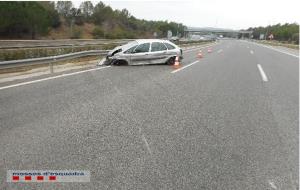 Detingut per sostreure un vehicle i conduir-lo drogat fins a provocar un accident a la C-32 a Sant Pere de Ribes