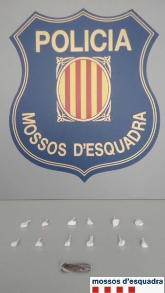 Detingut un home que portava droga amagada al canvi de marxes del seu cotxe a Sant Sadurní . Mossos d'Esquadra