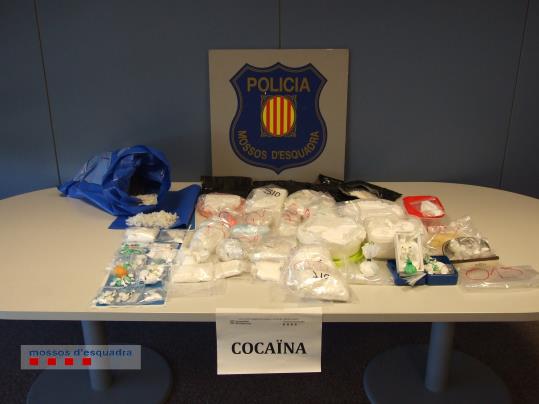 Diners, drogues i estris comissats pels Mossos d'Esquadra en l'operatiu del cas Freddy. Mossos d'Esquadra