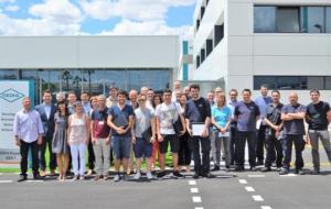 Diplomes per a la primera promoció de FP dual de l’Institut Alt Penedès a l’empresa Gedia España SL. EIX