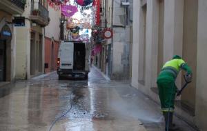 El clima sec i els canvis en la neteja permeten rentar Vilanova en 3 dies després de les Comparses  