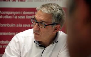 El coordinador de la Creu Roja a Catalunya, Enric Morist, durant la presentació del projecte d'alimentació adreçat a 53 infants celíacs. ACN
