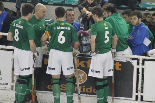 El CP Vilanova ha estat golejat a Arenys de Munt per 7 gols a 3. Joan Maria Gibert