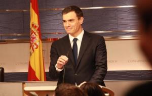 El líder del PSOE, Pedro Sánchez, en roda de premsa al Congrés. ACN