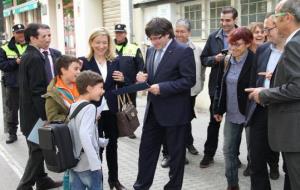 El president de la Generalitat, Carles Puigdemont, visita Vilanova i la Geltrú i aposta per un país que doni un tracte digne a la gent